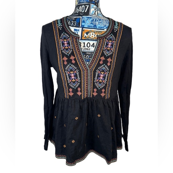 Mystree Festival Boho Embroidered Split-Neck Top NWT - Women’s Size M - Picture 1 of 3